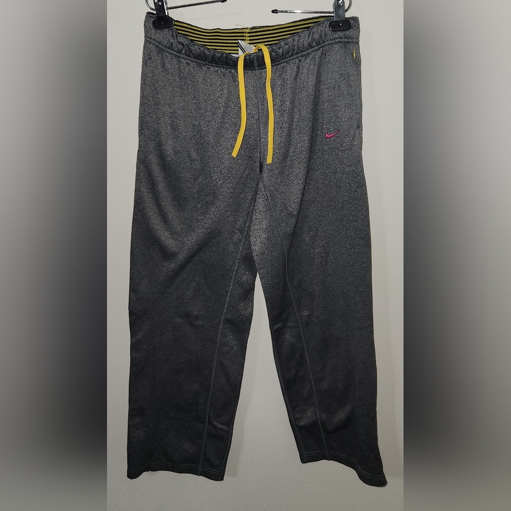Nike livestrong Pants